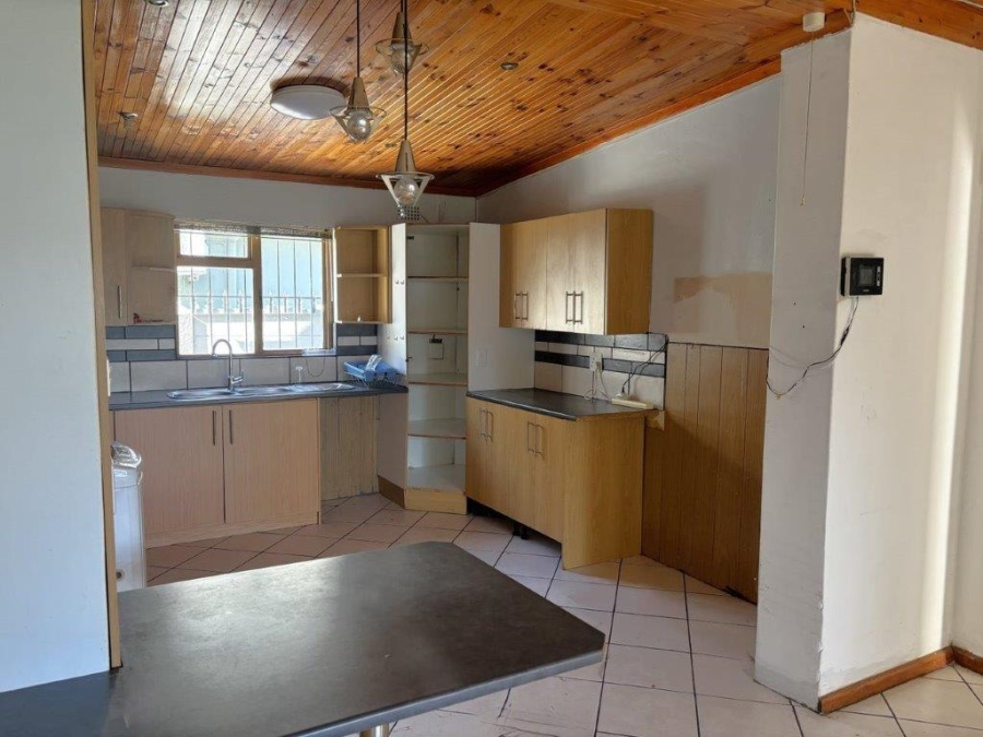 2 Bedroom Property for Sale in Somerset West Western Cape